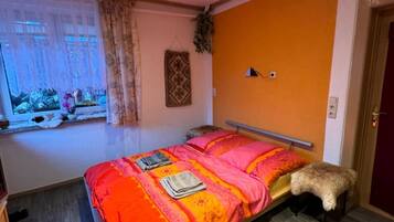 3 bedrooms, WiFi, bed sheets