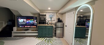 The Executive Luxe Retreat of Hewlett near JFK, Long Island Jewish Valley Stream