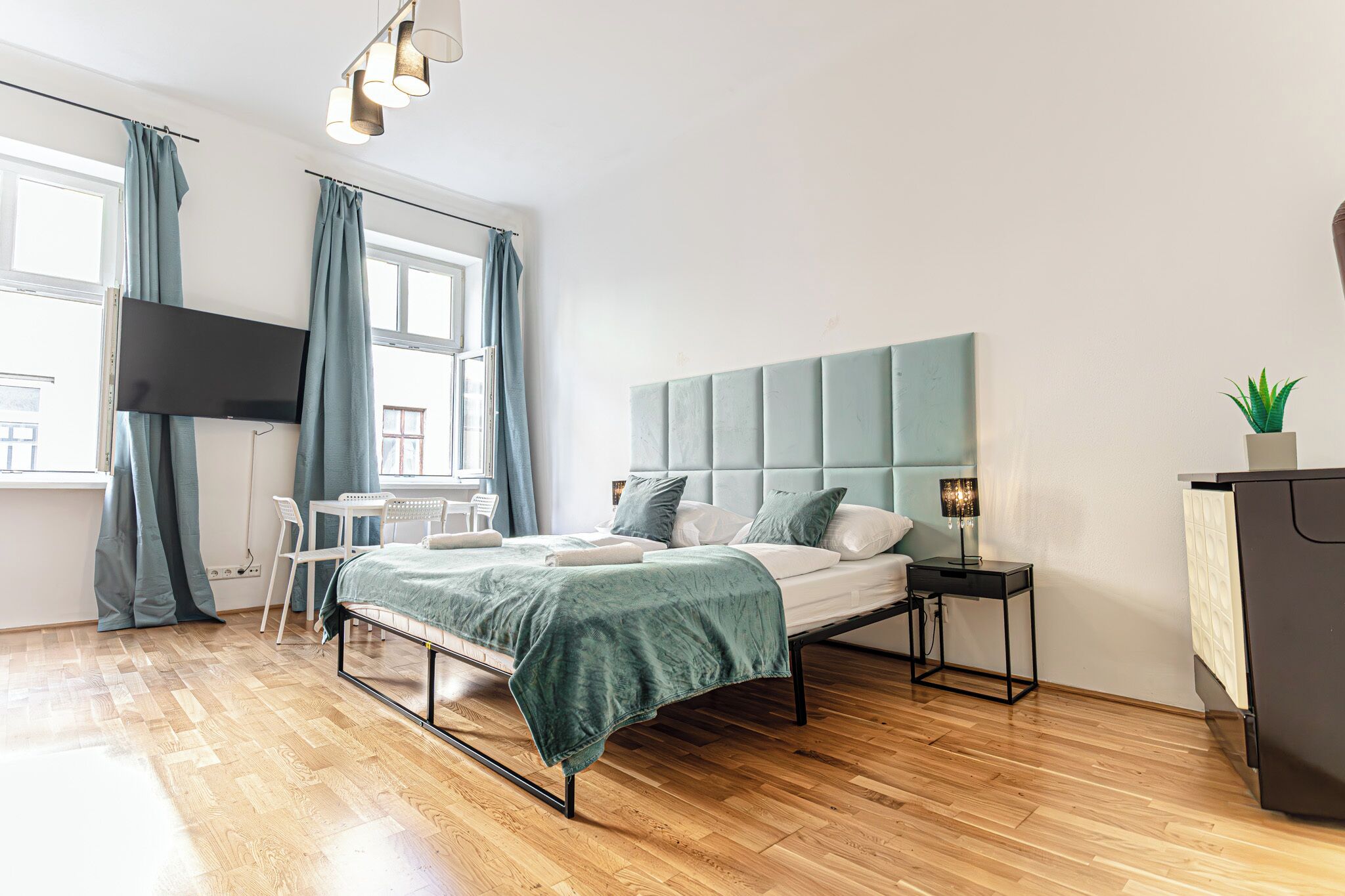 Apartamento básico | Ferros/tábuas de passar roupa, Wi-Fi de cortesia