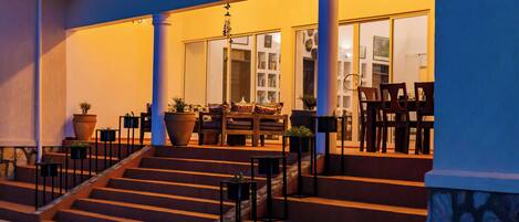 Villa Classique, patio, vue jardin | Terrasse/Patio