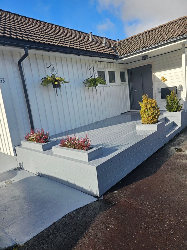 Shared Dormitory, 2 Bedrooms, Smoking, Terrace | Exterior detail - Room-charming and Cozy House in Vindafjo (Vindafjord)