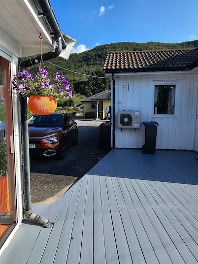 Room-charming and Cozy House in Vindafjo