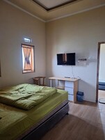 Family Room | Free WiFi