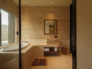 Exclusive Tree House, Lake View | Bathroom - naked Home GRAND Ginkgo Valley (Xiaogan)