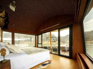 Exclusive Studio Suite, Patio, Lake View | Free WiFi - naked Home GRAND Ginkgo Valley (Xiaogan)