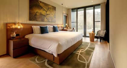 naked Home GRAND Ginkgo Valley