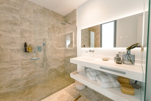Shower, towels