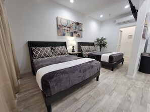 1 chambre, fer et planche à repasser, Wi-Fi gratuit, draps fournis