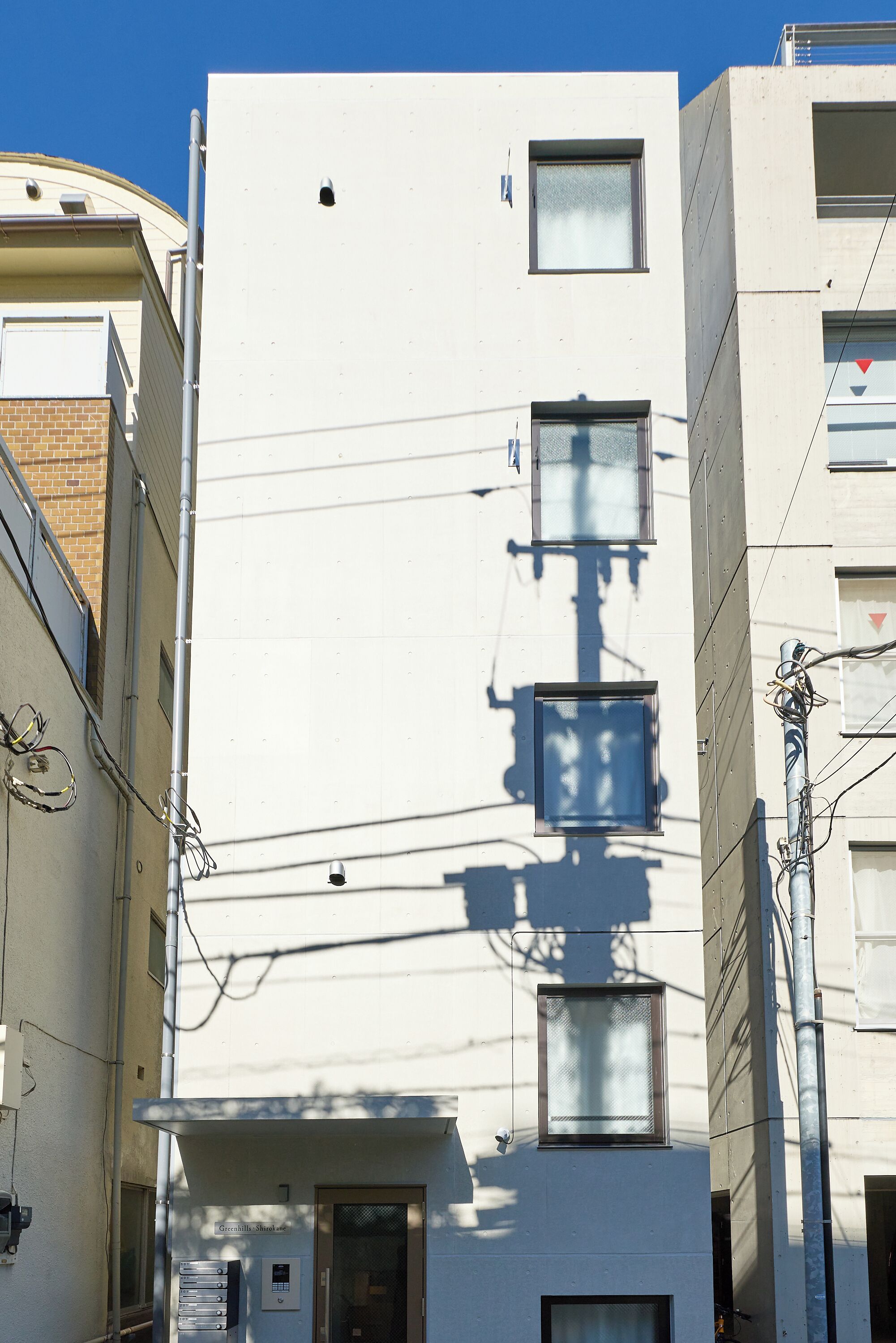 المنشأة من الخارج