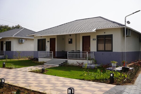 Cottage, Balcony, Garden View | Exterior