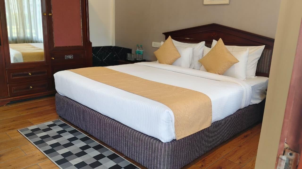 In-room safe, iron/ironing board, free WiFi