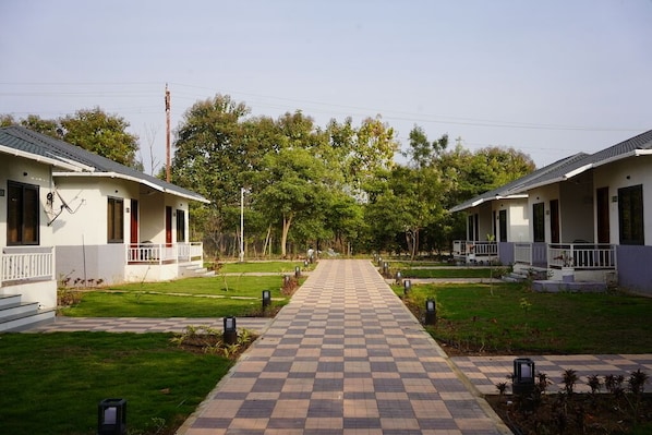 Cottage, balkon, uitzicht op tuin | Terrein van de accommodatie