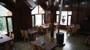 Dining - Tandi Sarai Huts (Lahul)