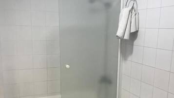 Gratis toalettartiklar, tvål, schampo och toalettpapper