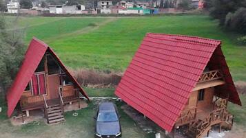 Habitación familiar, balcón, vista a la montaña | Exterior