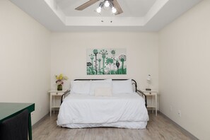 Bügeleisen/Bügelbrett, WLAN, Bettwäsche