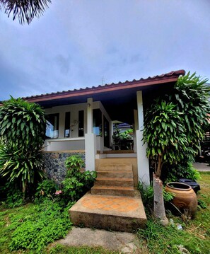Exterior - White lotus house (Maret)