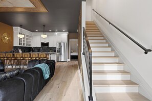Interior - Art Deco Retreat + Firepit + Hot Tub + Speakeasy Lounge | The Great Gatsby (Nashville)