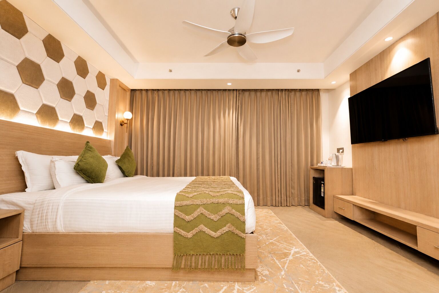 Junior Studio Suite