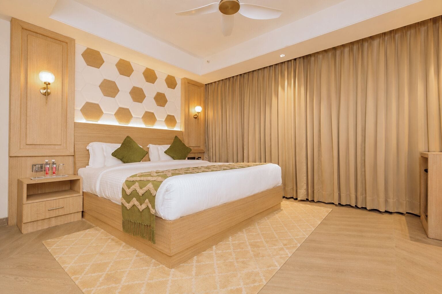 Premium Room | In-room safe, desk, laptop workspace, blackout drapes