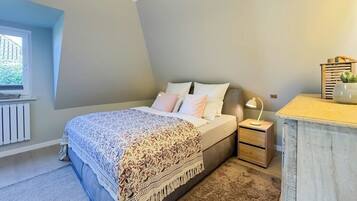 Iron/ironing board, WiFi