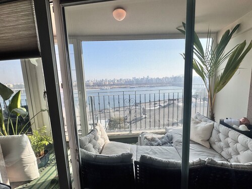 Spacious 2-bedrooms apartment in Hannam, River View, UN village.