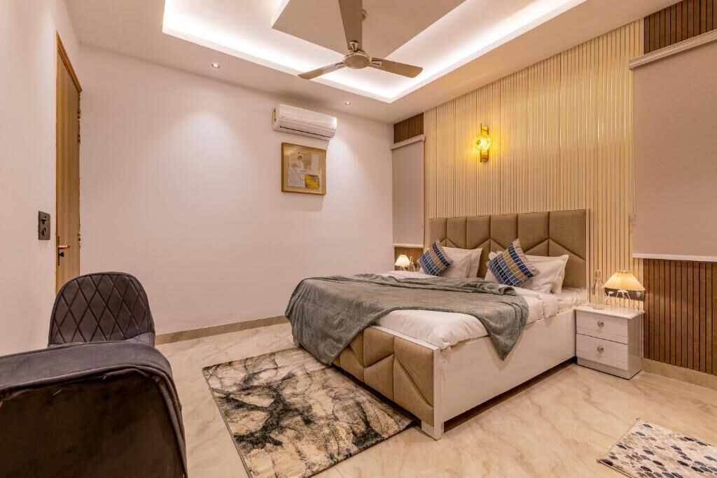 Iron/ironing board, free WiFi