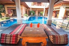 Pool - Exclusive Balinese Pool Villa in Pattaya (Pattaya)