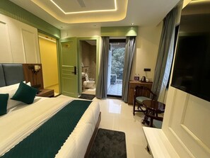 Premium Room | Free WiFi - Hotel Central Park Inn (Dehradun)
