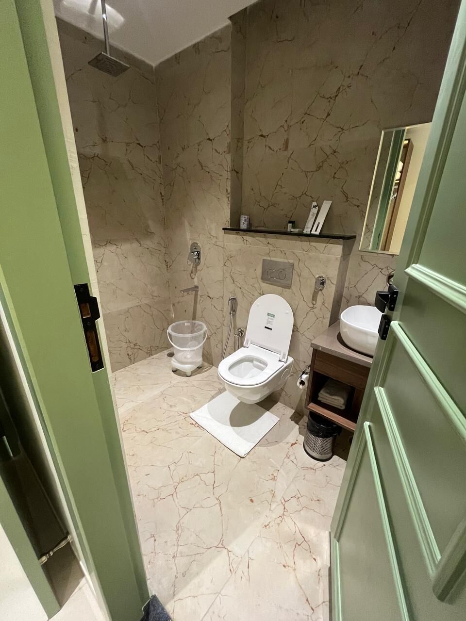 Classic Room | Premium bedding, desk, laptop workspace, free WiFi