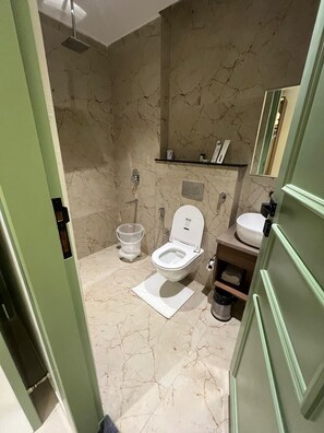 Classic Room | Premium bedding, desk, laptop workspace, free WiFi