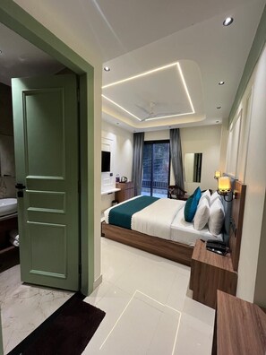 Ropa de cama de alta calidad y escritorio 