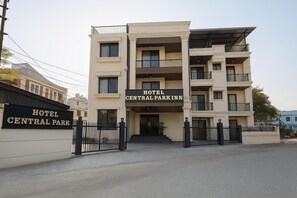 Exterior - Hotel Central Park Inn (Dehradun)