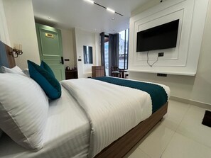 Premium Room | Free WiFi - Hotel Central Park Inn (Dehradun)