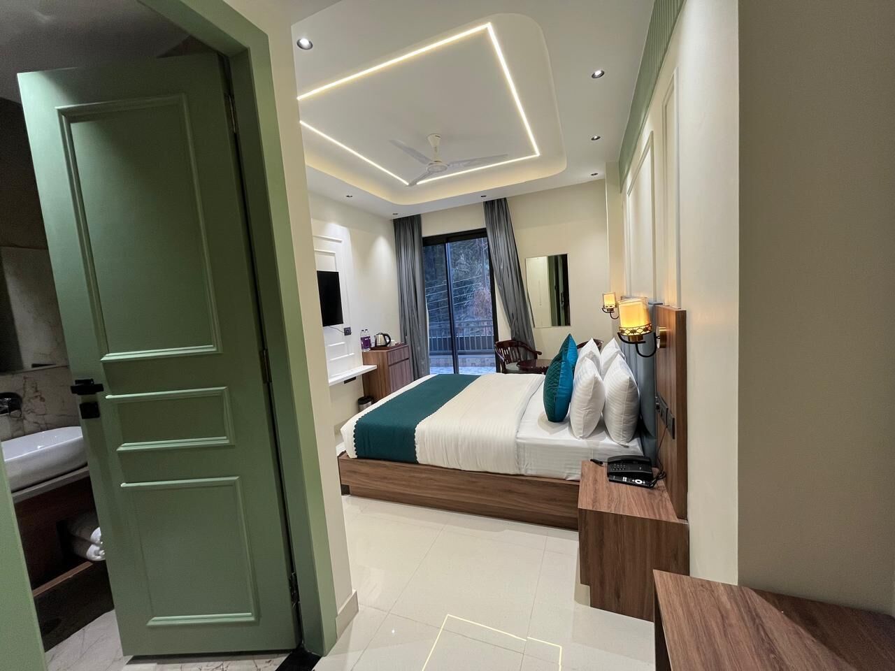 Premium Room | Free WiFi