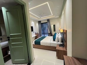 Premium Room | Free WiFi - Hotel Central Park Inn (Dehradun)