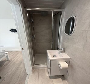 Apartment | Bathroom - Deluxe Single Room (Manchester)