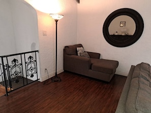 TV - 3 bedroom plus 2 baths in Beverly hills (Beverly Hills)