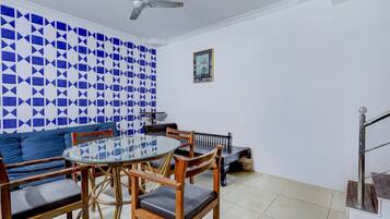 House | Dining