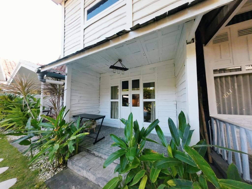 Deluxe Double Room | Exterior detail