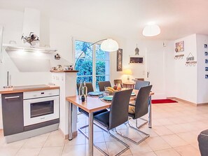 Fridge, microwave, oven, dishwasher - Le marché by Interhome (Ile d'Oléron)