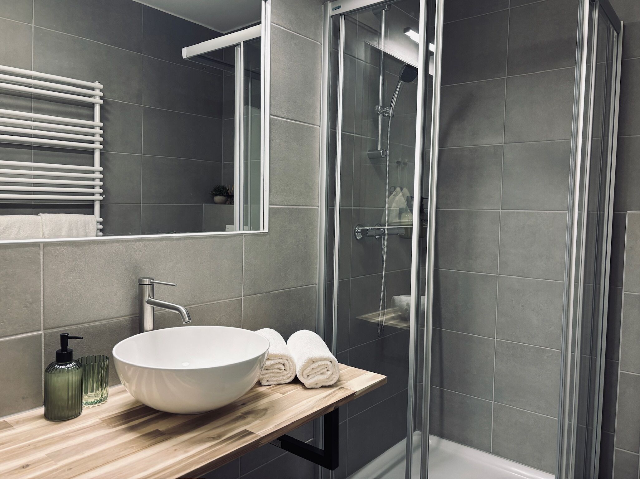 Shower, free toiletries, hair dryer, towels