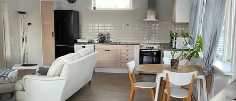 Apartment, 2 Bedrooms, Balcony | Living room