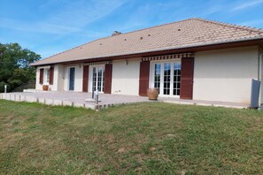 Exterior - Family Getaway near the French Vineyards (SURY-EN-VAUX)