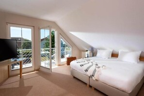 Escritorio, cuna de viaje y wifi gratis 