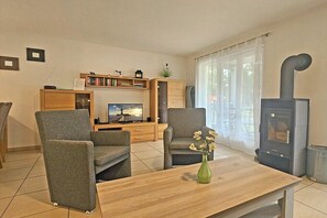 Smart TV, fireplace, DVD player, books - Baltic Sea Park No. 22 (Glowe)
