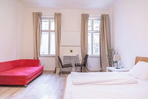 Interior - Comfortable 1BR Near Belvedere Palace (Vienna)