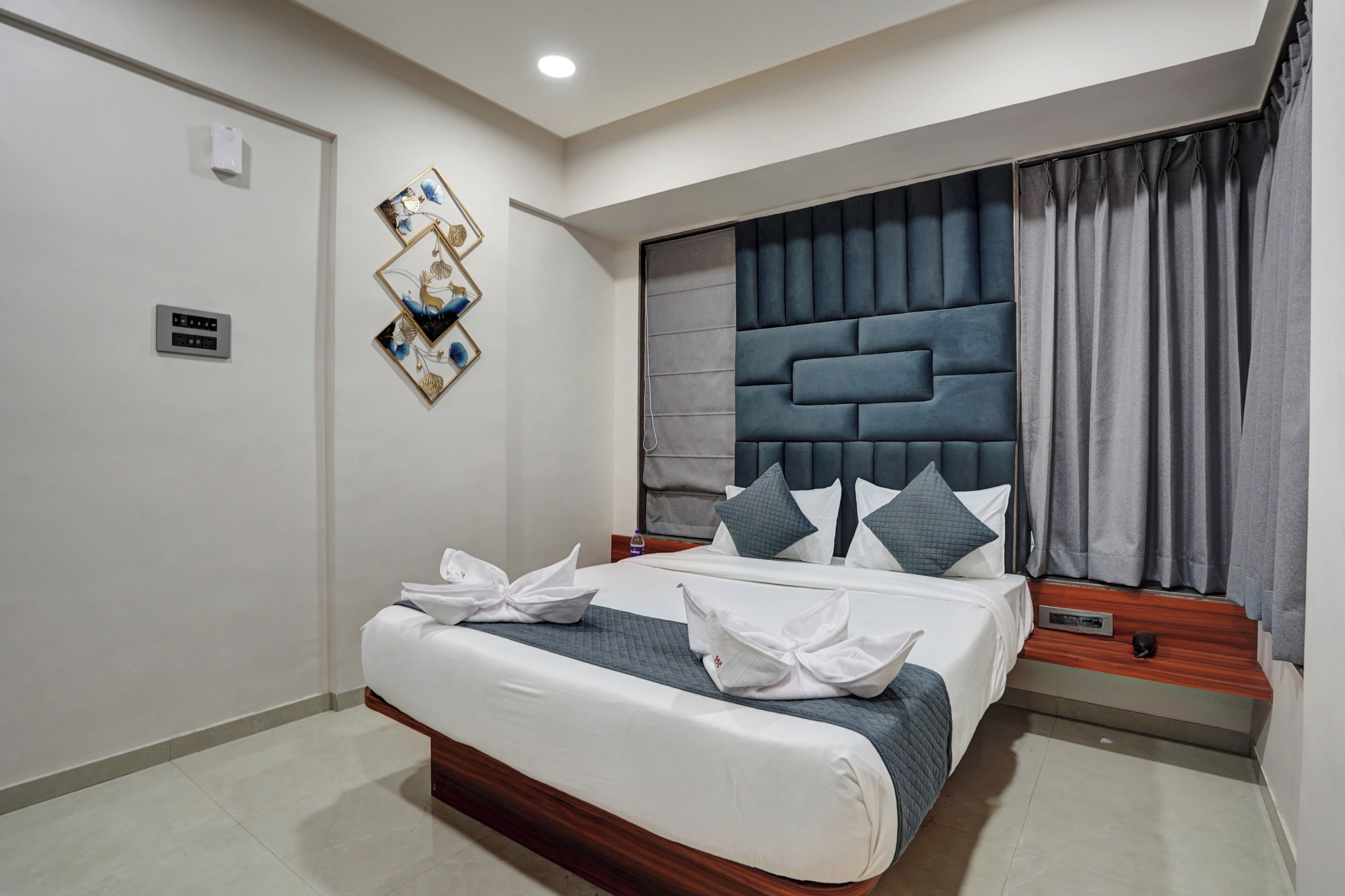 Deluxe Double Room | Free WiFi