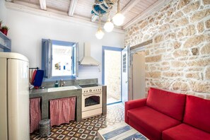 Interior - TERRA E SOLE / Spa Suite Aegina, Cottage (Aegina)