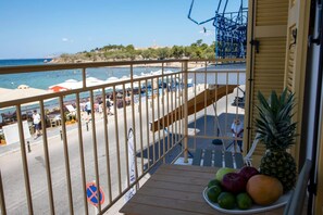 Property grounds - Port View Apartment Aegina, Apartment (Aegina)